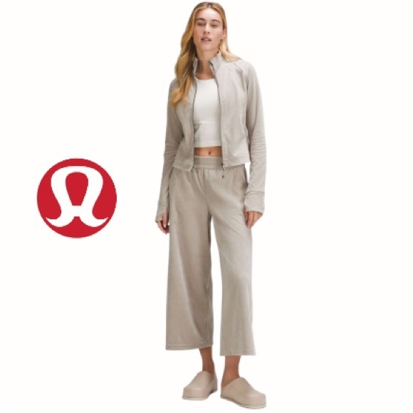 Lululemon Scuba Velvet Cord Wide Leg Crop Pant - Picture 1 of 16